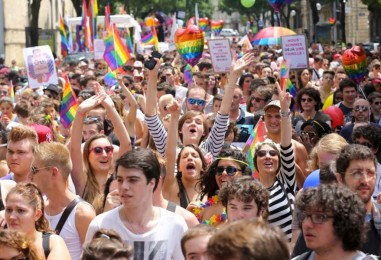 Le maire de Bordeaux donne son soutien à la Gay Pride