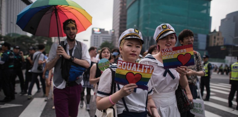 5000 personnes à la gay pride de Séoul