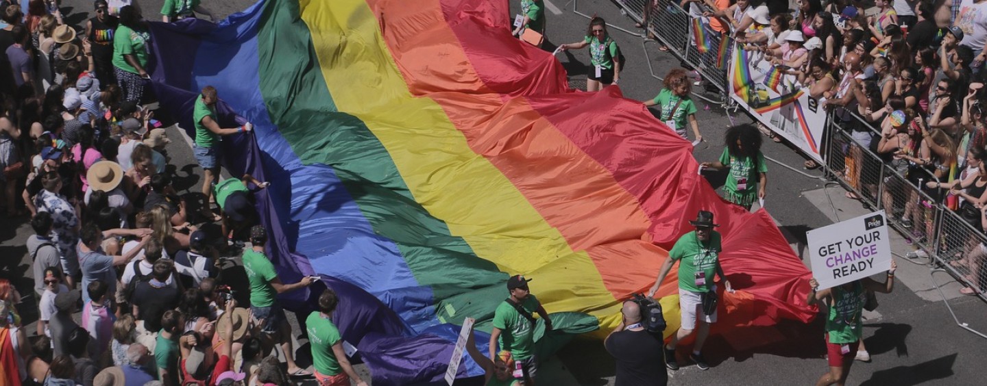 Peter MacKay sera à la gay pride de Toronto