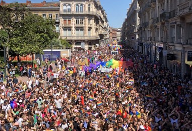 Plus de 15 000 personnes à la gay pride de Toulouse 2021