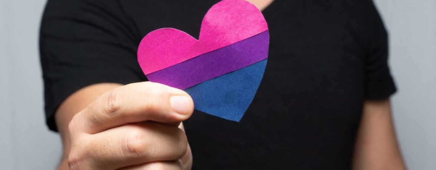 Que signifie être bisexuel ?