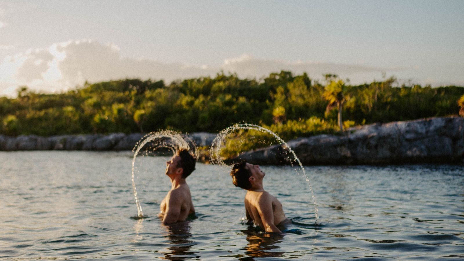 Michael et Matt Splash en forme de coeur