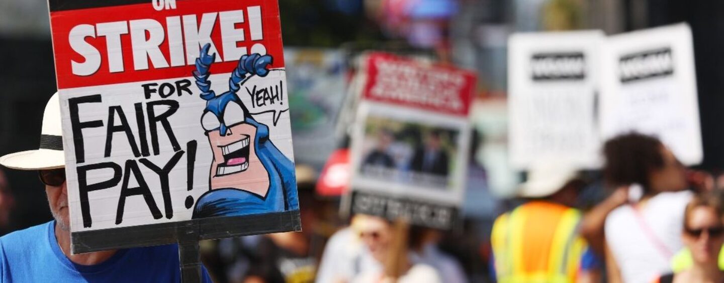 Writers Guild of America et les studios concluent un accord de principe pour mettre fin à la grève