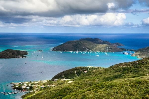 Les 10 principales raisons de planifier une location de yacht privé dans les Caraïbes Galerie de photos Image