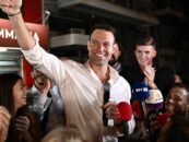 Rencontrez l’homme gay élu à la tête du parti de gauche grec pour une première historique