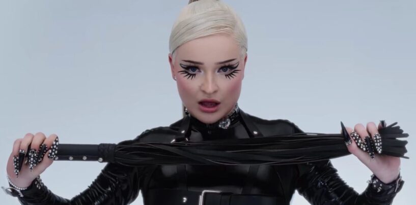 Kim Petras tue dans une drag démoniaque alors que le « Bi Dom Top » s’appelle Hans