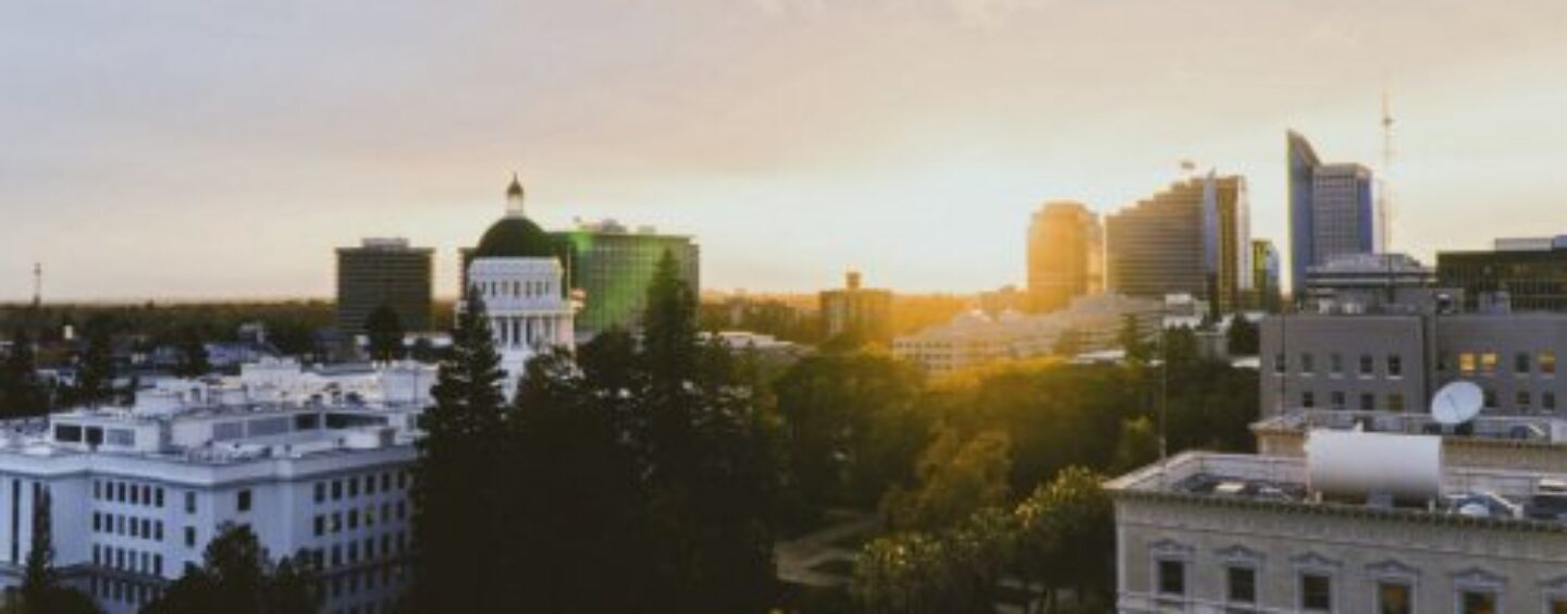 Conseils sur la façon de déménager de Sacramento pendant la pandémie