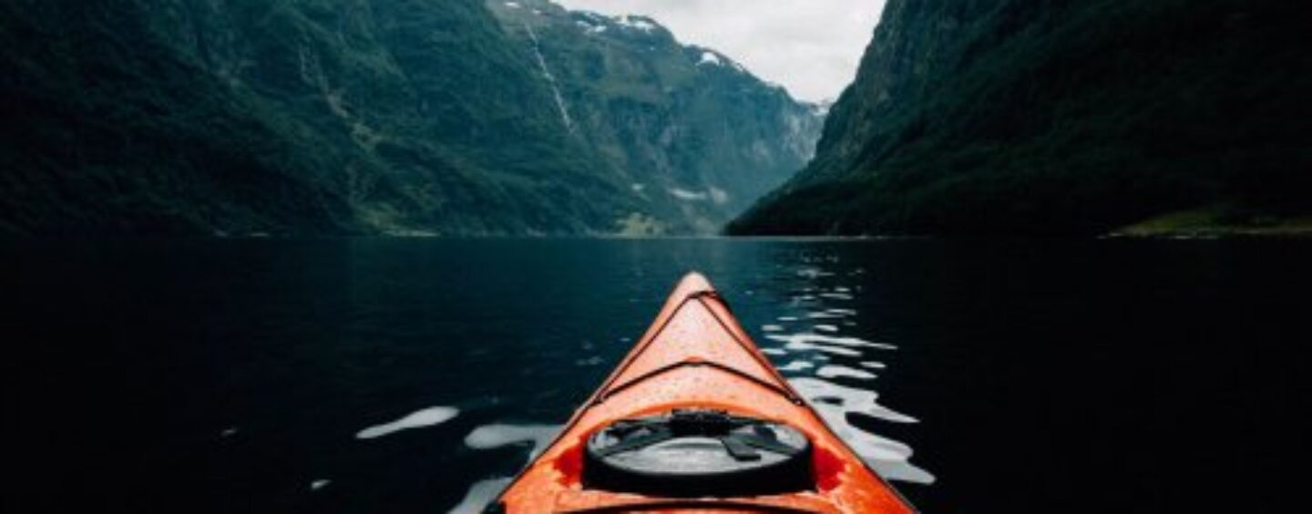 Destinations de voyage en kayak que vous devriez ajouter à votre liste de choses à faire