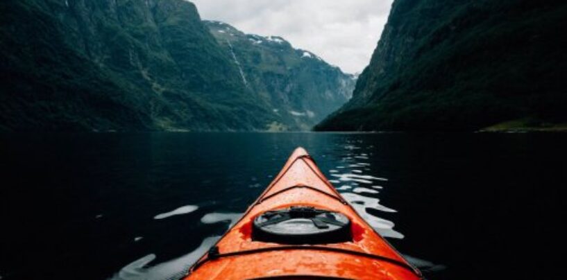 Destinations de voyage en kayak que vous devriez ajouter à votre liste de choses à faire