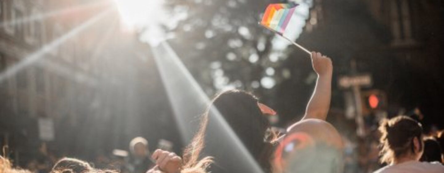 Pourquoi les gens sont-ils gays ?  Statistiques, mythes et stéréotypes sur l’homosexualité (2023)