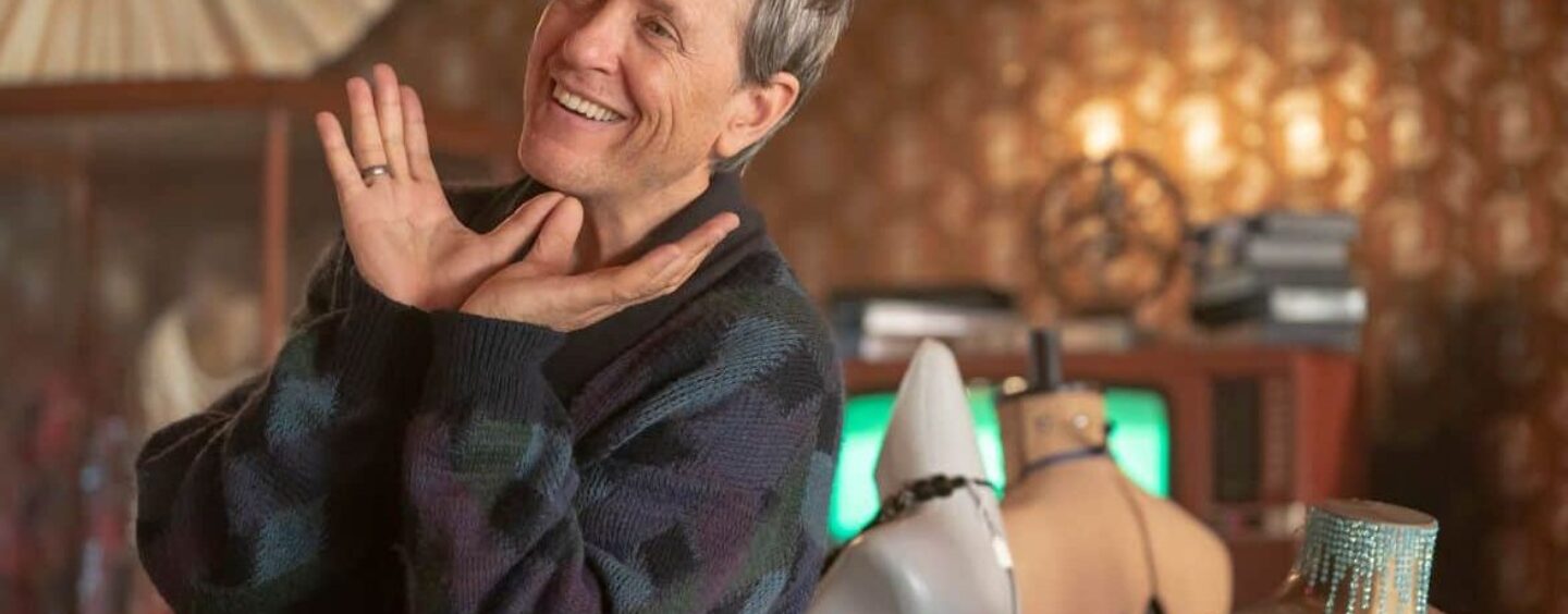 Richard E. Grant : « Jouer une drag queen m’a donné des nuits blanches »