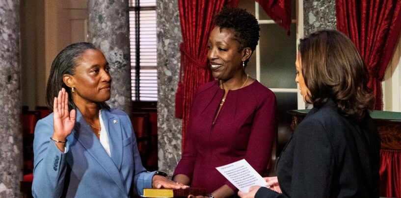 Laphonza Butler prête serment en tant que première sénatrice noire lesbienne aux États-Unis
