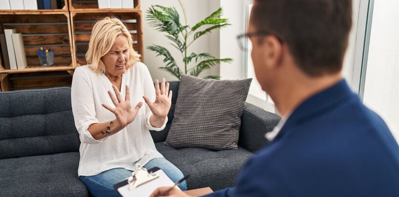 La thérapie de conversion reste beaucoup trop courante, selon une étude