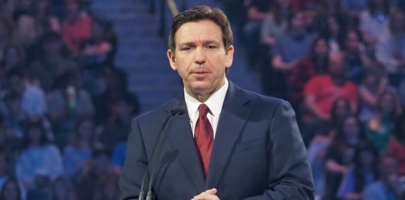 Ron DeSantis porte-t-il secrètement des talons dans ses chaussures ?  Une enquête