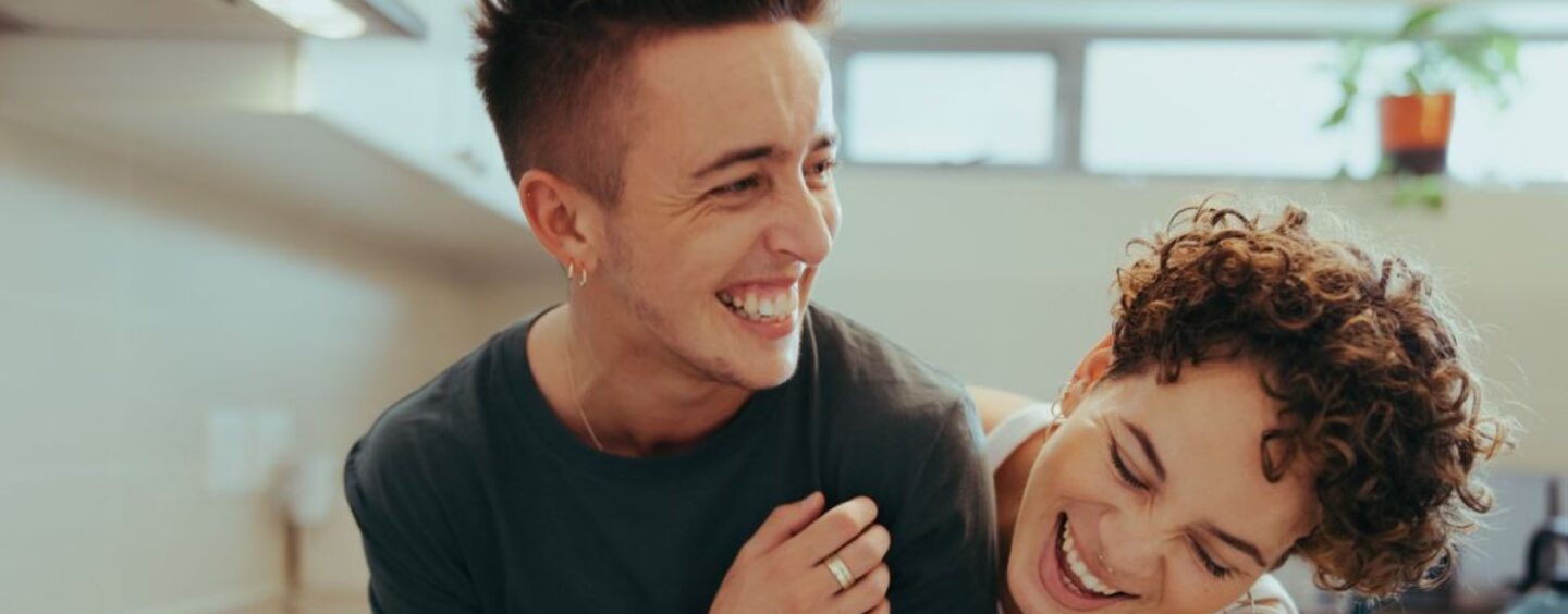 Comment le fait de connaître une personne trans affecte votre attitude à l’égard des droits LGBTQ+
