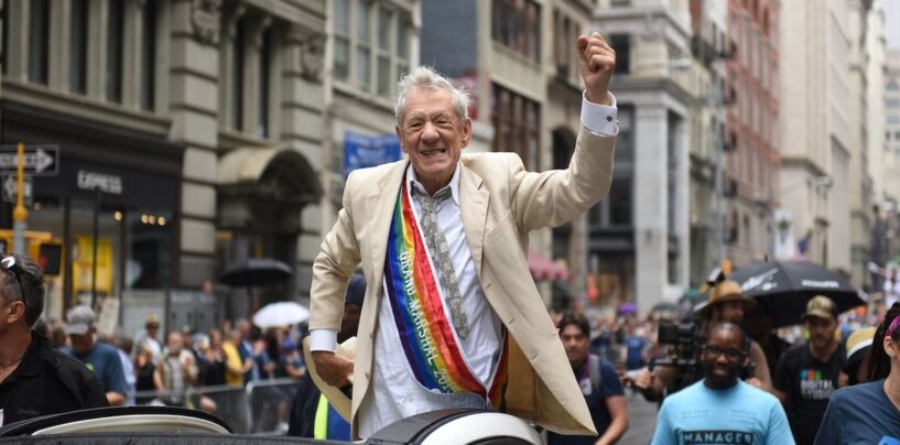 Sir Ian McKellen sur le fait d’être heureux célibataire et de craindre le recul des droits LGBTQ+