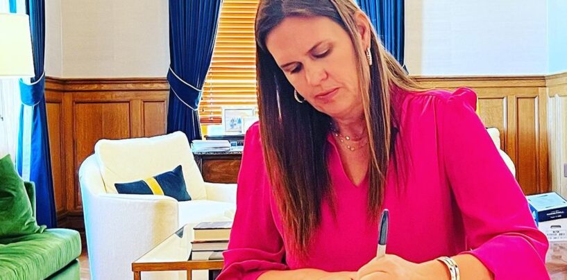 Sarah Huckabee Sanders réprime le langage non sexiste dans les documents officiels de l’Arkansas