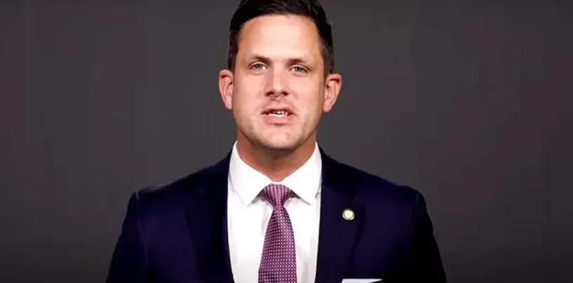 L’auteur de « Ne dites pas gay », Joe Harding, condamné à la prison pour fraude