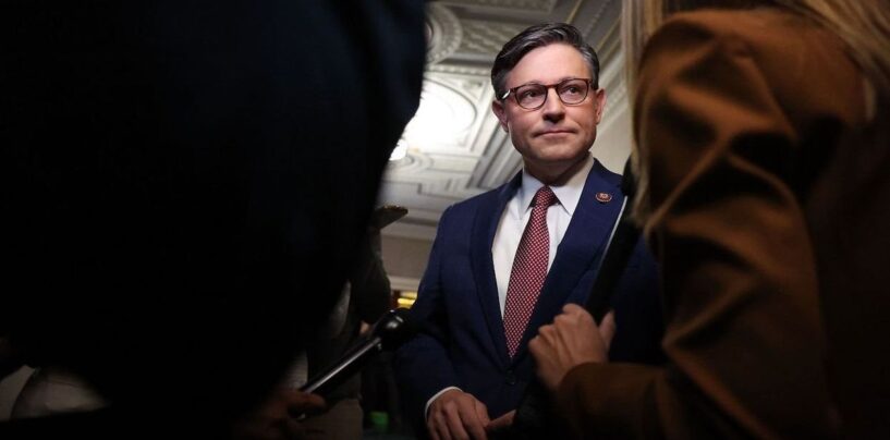 Oui, le nouveau président de la Chambre, Mike Johnson, a écrit un jour en faveur de la criminalisation du sexe gay