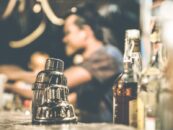 Les soirées Poz dans les bars gays étaient merveilleuses – et maintenant dépassées