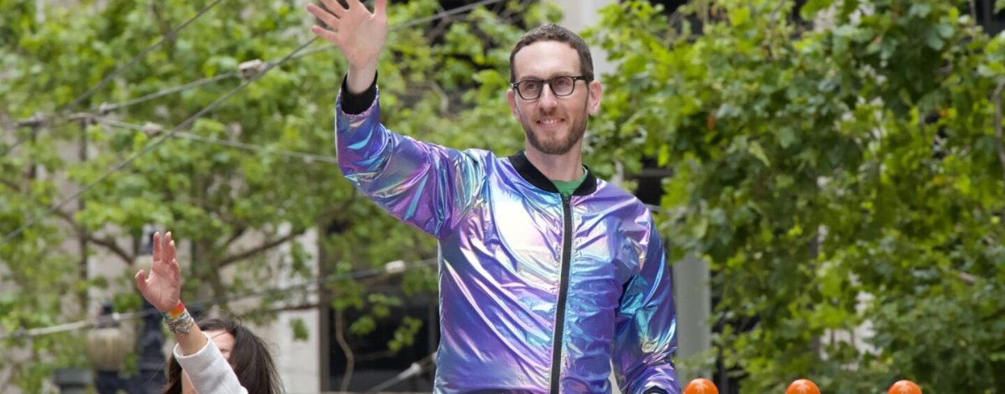 Le possible successeur de Nancy Pelosi place son identité gay au premier plan