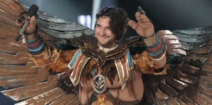 Tyler Posey parle de son « chanteur masqué » Elim et Gay Gasp, l’avenir de « Teen Wolf »