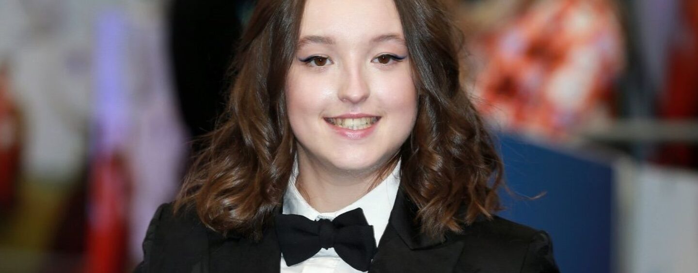 Bella Ramsey clarifie les pronoms : « Il est impossible de me tromper »