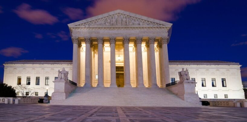 Les familles du Kentucky demandent à la Cour suprême de réexaminer l’interdiction des soins d’affirmation de genre