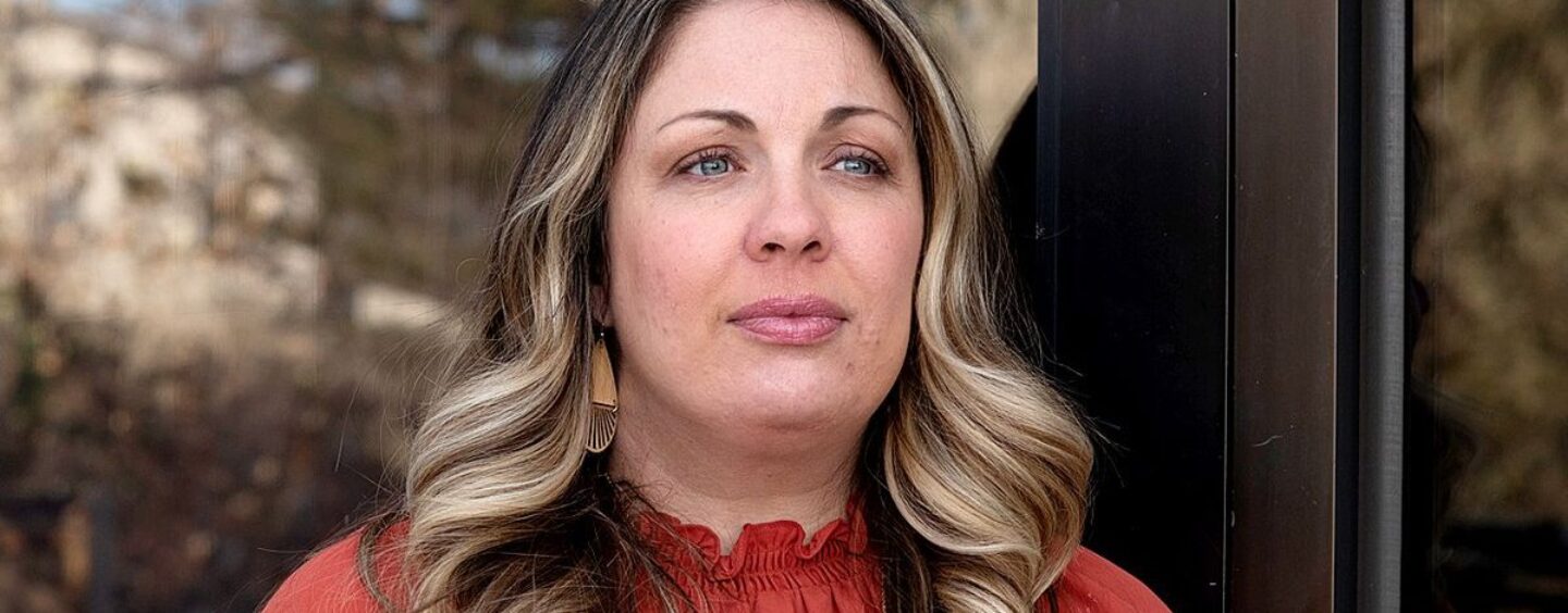 Un concepteur de sites Web homophobe du Colorado revient devant le tribunal de première instance après sa victoire à la Cour suprême