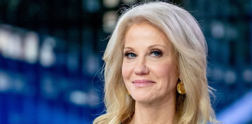 Kellyanne Conway saluée par sa fille gay en tant que championne LGBTQ+ au gala républicain queer