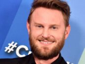 Bobby Berk quittera Queer Eye après la huitième saison