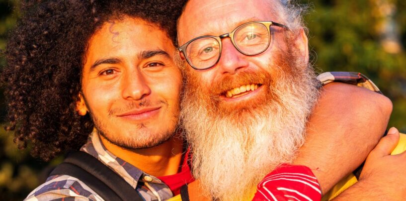 12 Raisons pour lesquelles tout homme gay d’une vingtaine d’années devrait sortir avec un homme plus âgé