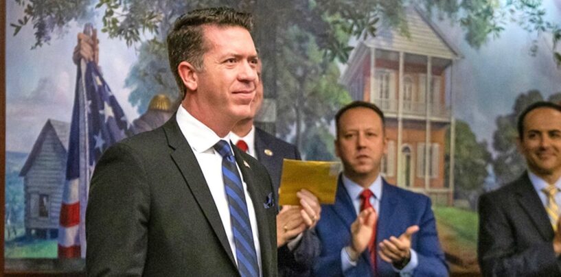 La Floride pourrait-elle fermer les organisations caritatives aidant les personnes LGBTQ+ dans le besoin ?