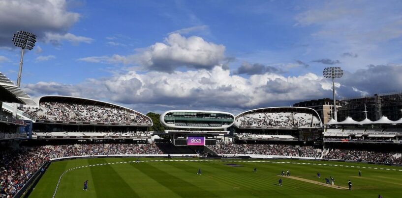 L’instance dirigeante du cricket interdit aux femmes transgenres de jouer