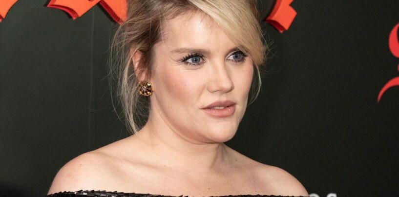 Emerald Fennell veut refaire un « Jurassic Park » où les humains et les dinosaures s’osent