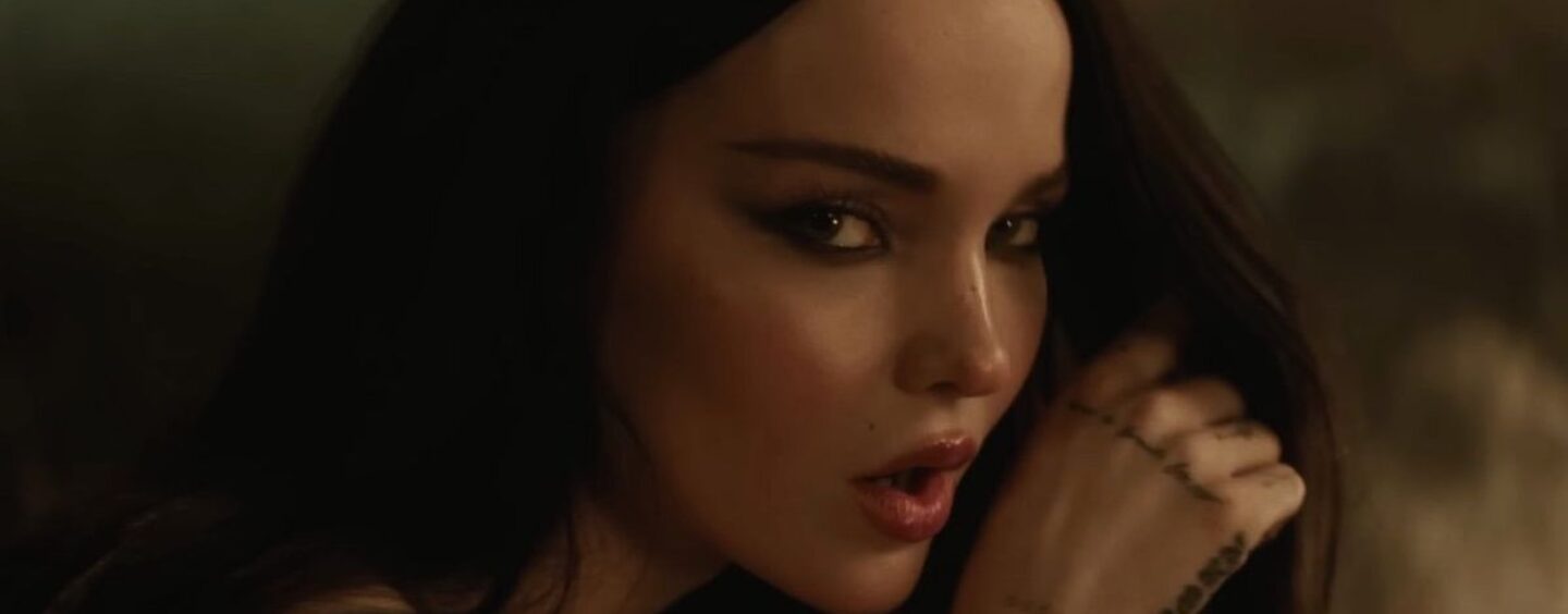 Dove Cameron équilibre la vulnérabilité et la sexualité dans un premier album obsédant