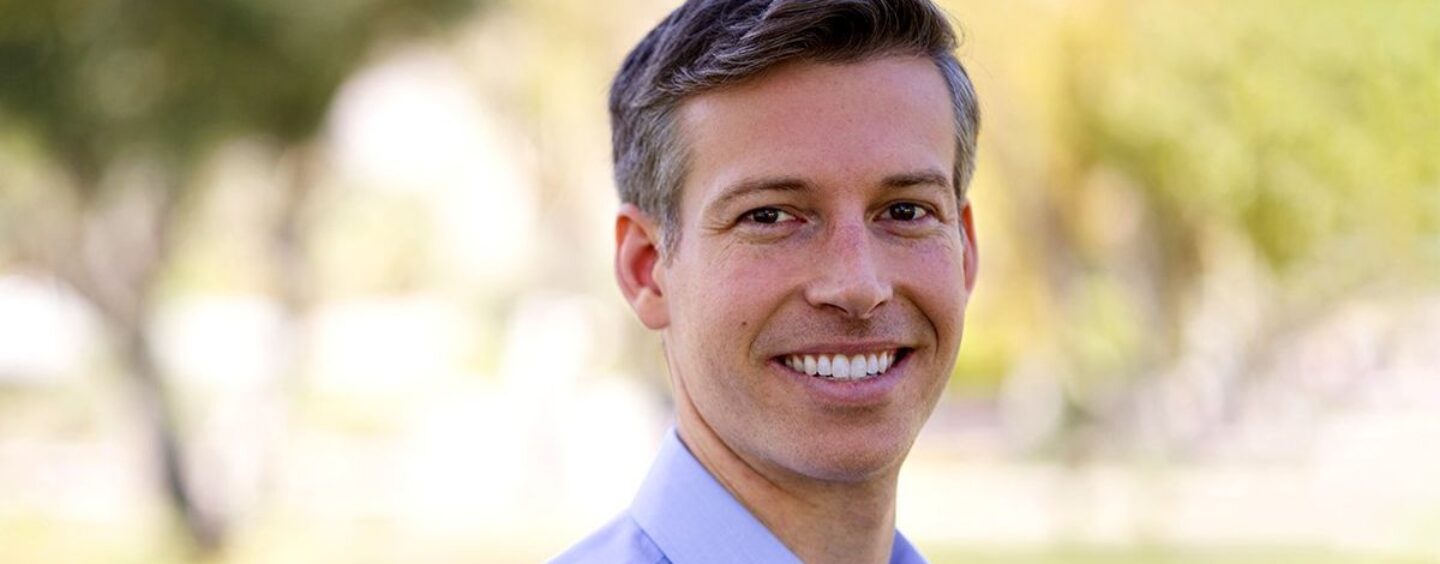 Le candidat gay qui pourrait renverser un siège au Congrès californien au profit des démocrates
