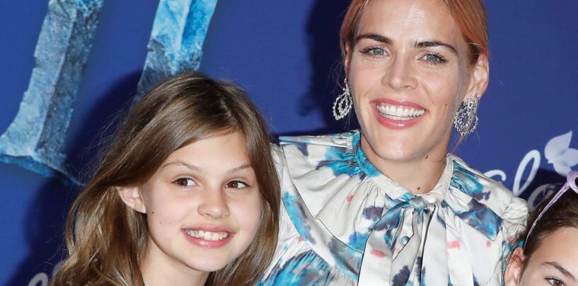 Busy Philipps explique la mise à jour des pronoms de sa fille Birdie