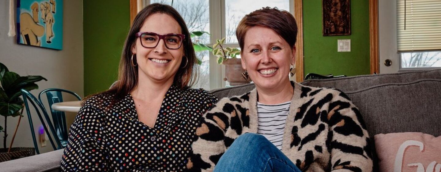 Une maman de l’Iowan illustre l’identité trans à ses enfants dans We Live Here : le clip exclusif du Midwest