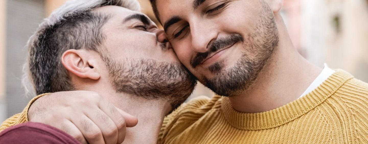 15 Conseils de rencontre pour les introvertis gays, comment attirer le gars même lorsque vous êtes timide