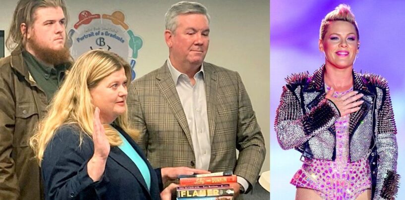 Pink félicite sa ville natale pour avoir voté contre le conseil scolaire interdisant les livres