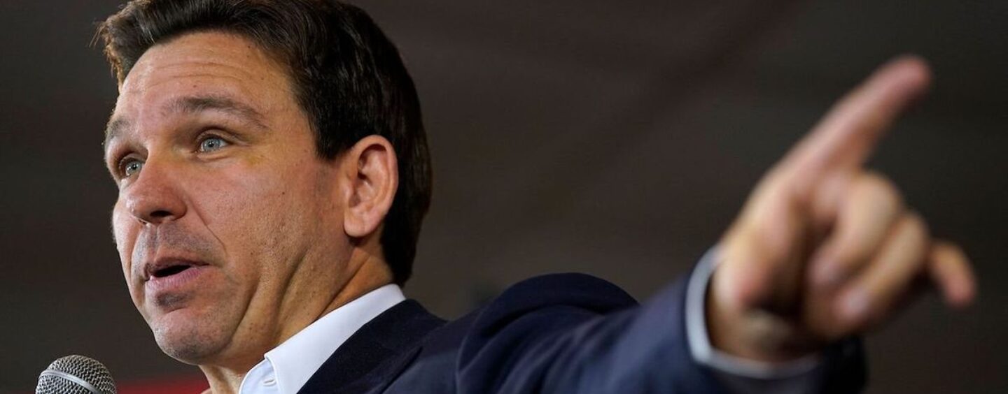 Ron DeSantis intensifie la transphobie tout en essayant de dynamiser sa campagne avant l’Iowa