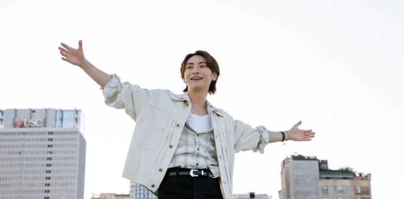 La star de la J-Pop Shinjiro Atae parle des réactions négatives et des joies de son coming-out : « C’était très terrifiant »
