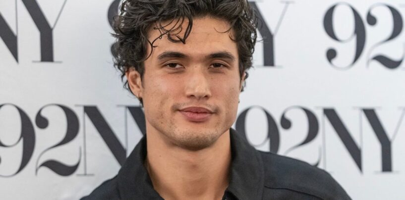 Charles Melton a porté une prothèse pendant neuf heures pour tourner *cette* scène de « Mai décembre »