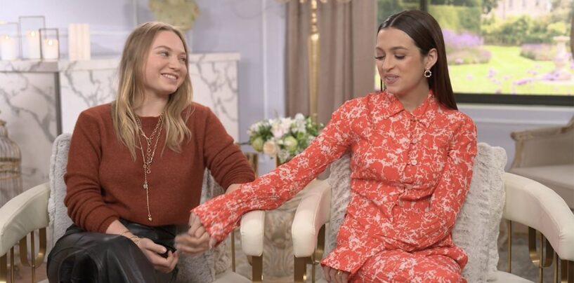 Les stars de « The Buccaneers » qui construisent la chimie à l’écran ressemblent aussi à une histoire d’amour chaleureuse