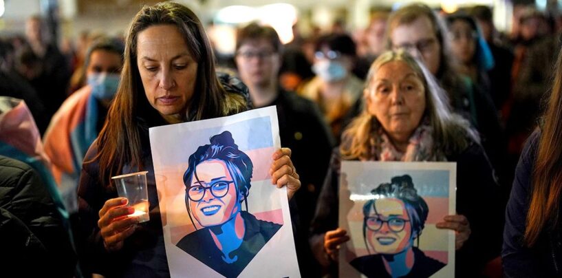 Un adolescent accusé du meurtre d’une fille transgenre prend position pour sa défense et accuse le coaccusé de meurtre