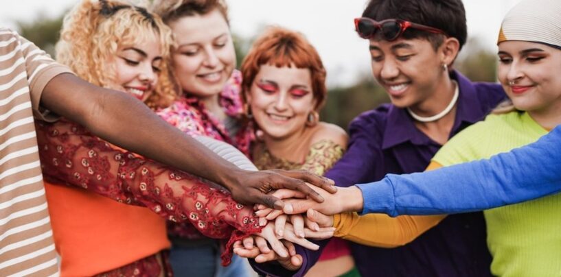 La génération Z est la génération la plus queer.  Ils veulent aussi être les moins étiquetés