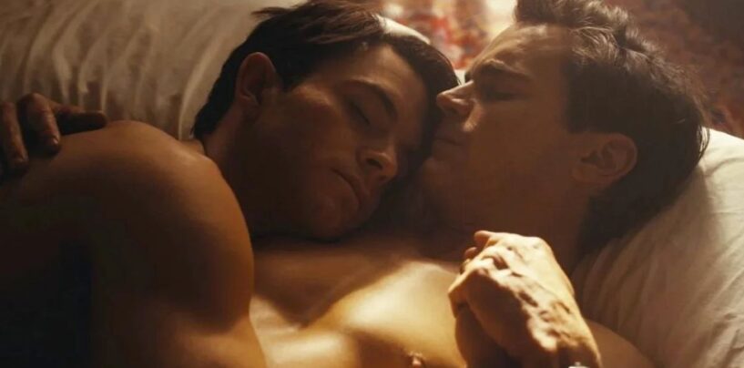 La grand-mère de Jonathan Bailey a eu la réaction PARFAITE à ses scènes de sexe avec Matt Bomer