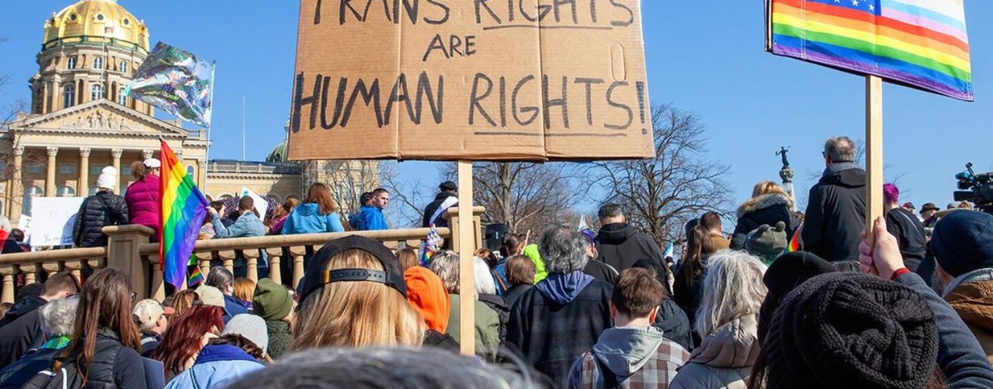 Les économies d’État souffrent lorsque les législateurs adoptent des lois anti-LGBTQ+ et anti-avortement : étude