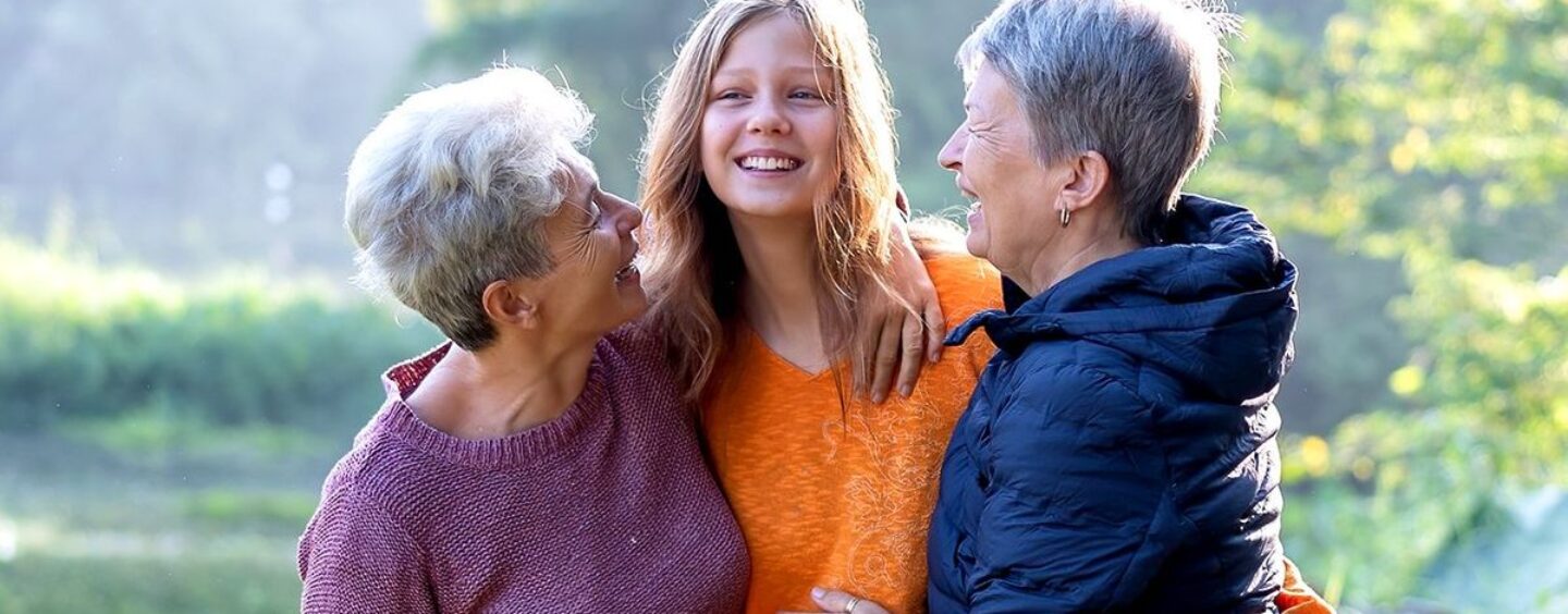 Les tantes sont une source clé de soutien pour les jeunes LGBTQ+, selon une étude